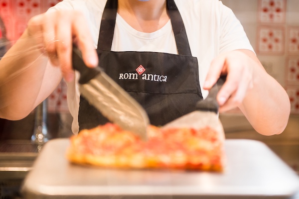 Rom’antica sbarca nel centro di Milano