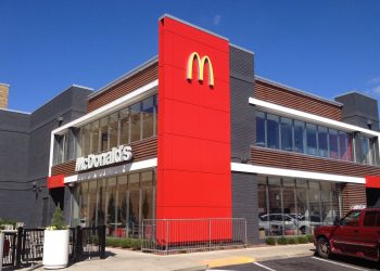 Il food si schiera: da McDonald’s a Starbucks, chiudono i punti vendita in Russia