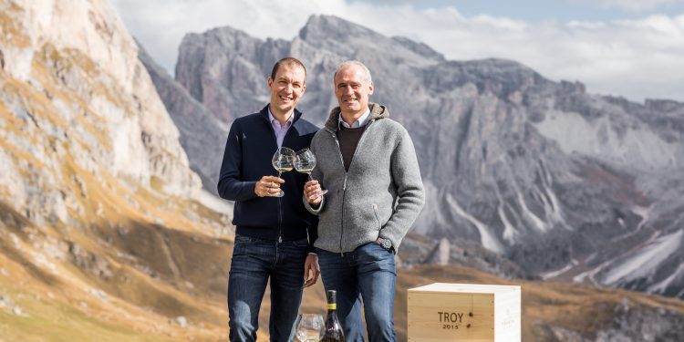 Cantina Tramin raggiunge per la prima volta i 15 mln € di vino imbottigliato*