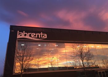 Gruppo Labrenta compra i tappi in sughero Anacorks