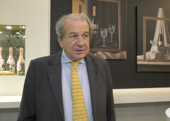 Valdo si allea con il francese Gérard Bertrand