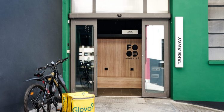 Glovo lancia in Italia il Food Corner, evoluzione di dark kitchen