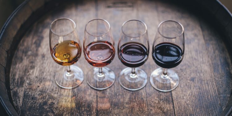 Export di vino da record: verso gli 8 mld € nel 2022 (+12%)