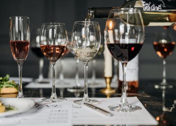 Export vino nei 9 mesi: l’inflazione spinge il valore, stabili i volumi