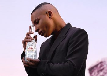 Evian, bottiglia in edizione limitata con Balmain