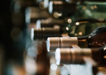 Vino italiano a +8,5% nei 12 mesi. Tiene la redditività