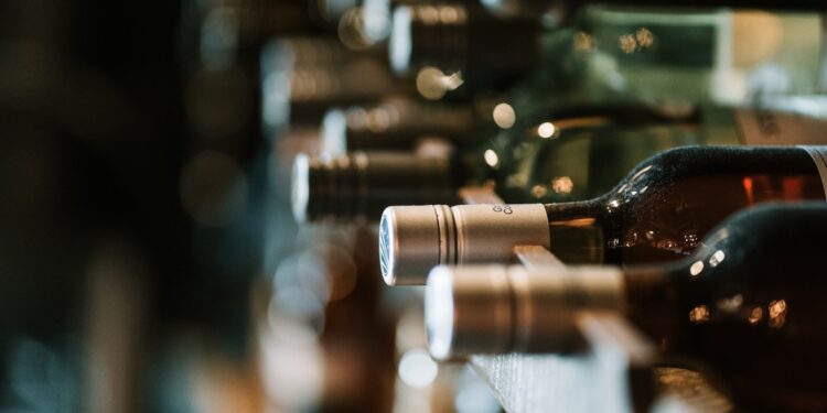 Vino italiano a +8,5% nei 12 mesi. Tiene la redditività