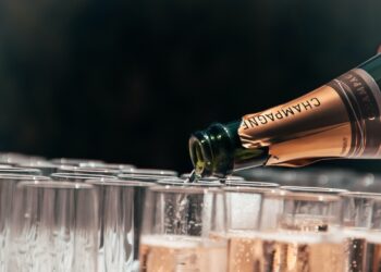 Champagne in Italia, spedizioni da record nel 2022