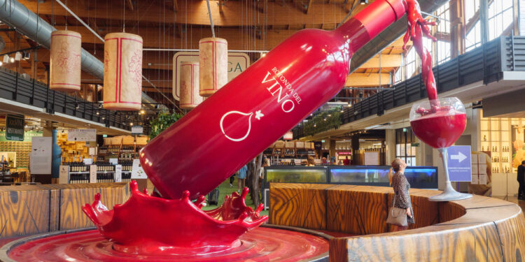 Farinetti sale al 100% della gestione di Fico Eataly World