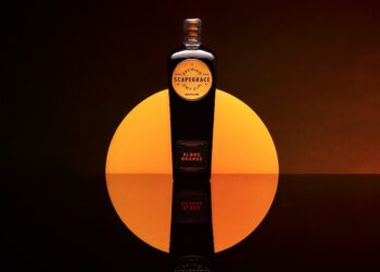 Meregalli Spirits introduce il gin Scapegrace Blood Moon