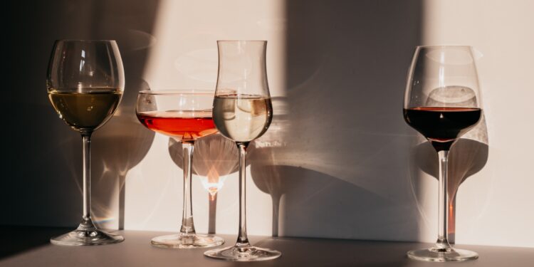 I consumi femminili nel fuori casa trainano l’aperitivo italiano