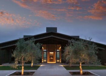 Marchesi Frescobaldi vola in Usa e acquisisce Domaine Roy & fils