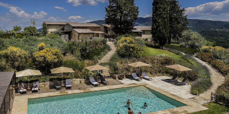 Ambrogio e Giovanni Folonari investe 9 mln € tra Chianti e Bolgheri