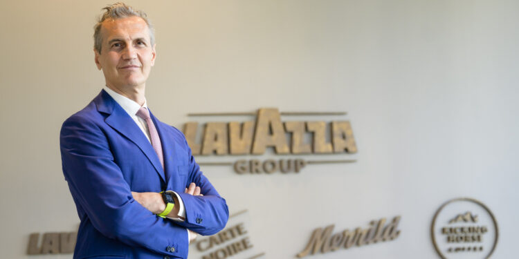 Lavazza a due velocità: fatturato a +13%, ebitda a -14,8%