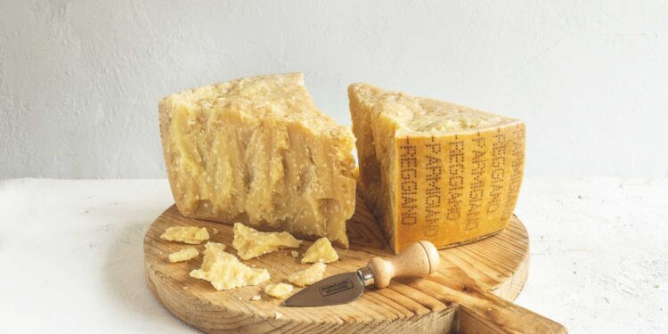 Parmigiano Reggiano cresce nell’anno: giro d’affari a 3 mld € (+5%)