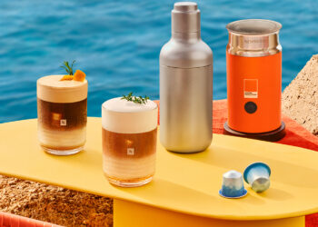 La nuova collaborazione estiva di Nespresso con Pantone