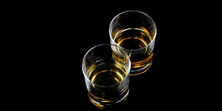 Spirits italiani, giro d’affari di 4,8 mld € di cui 1/3 all’estero