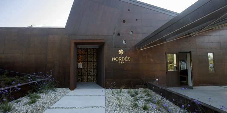 Nordés Gin, in Italia le vendite crescono del 33%. Arriverà il no alcol