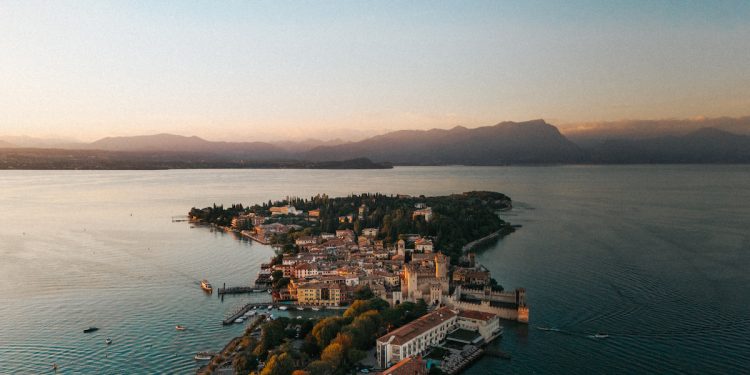 Lugana, il valore al centro: tra enoturismo ed export