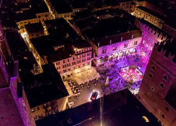 Vinitaly 2025 stabile, stranieri a +7%. Ma calano gli italiani