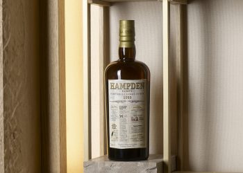 Velier presenta il nuovo rum Hampden 1753