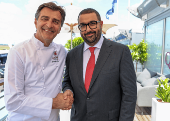 Food e travel prendono il volo: Qatar collabora con lo chef Alléno