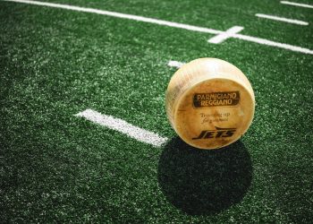 Parmigiano Reggiano investe negli Usa. Diventa partner dei New York Jets