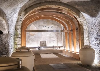 Paternoster celebra 100 anni con la nuova cantina del Barone Rotondo