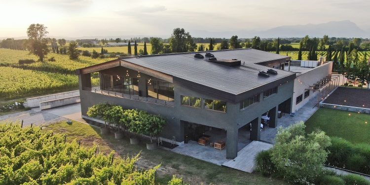 Famiglia Olivini entra nel portfolio di Pellegrini