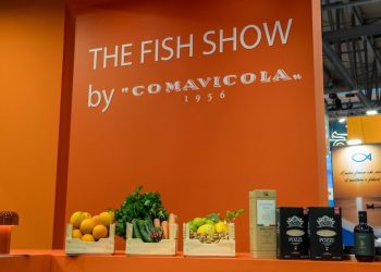 Comavicola porta ‘Il mare nel piatto’ a Tuttofood 2026. Special guest Iyo e Cracco