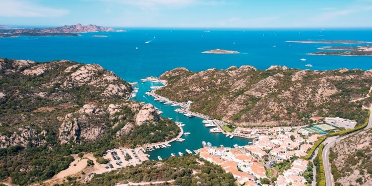 Sardegna nel mirino della ristorazione. Nuove aperture nell’estate 2026